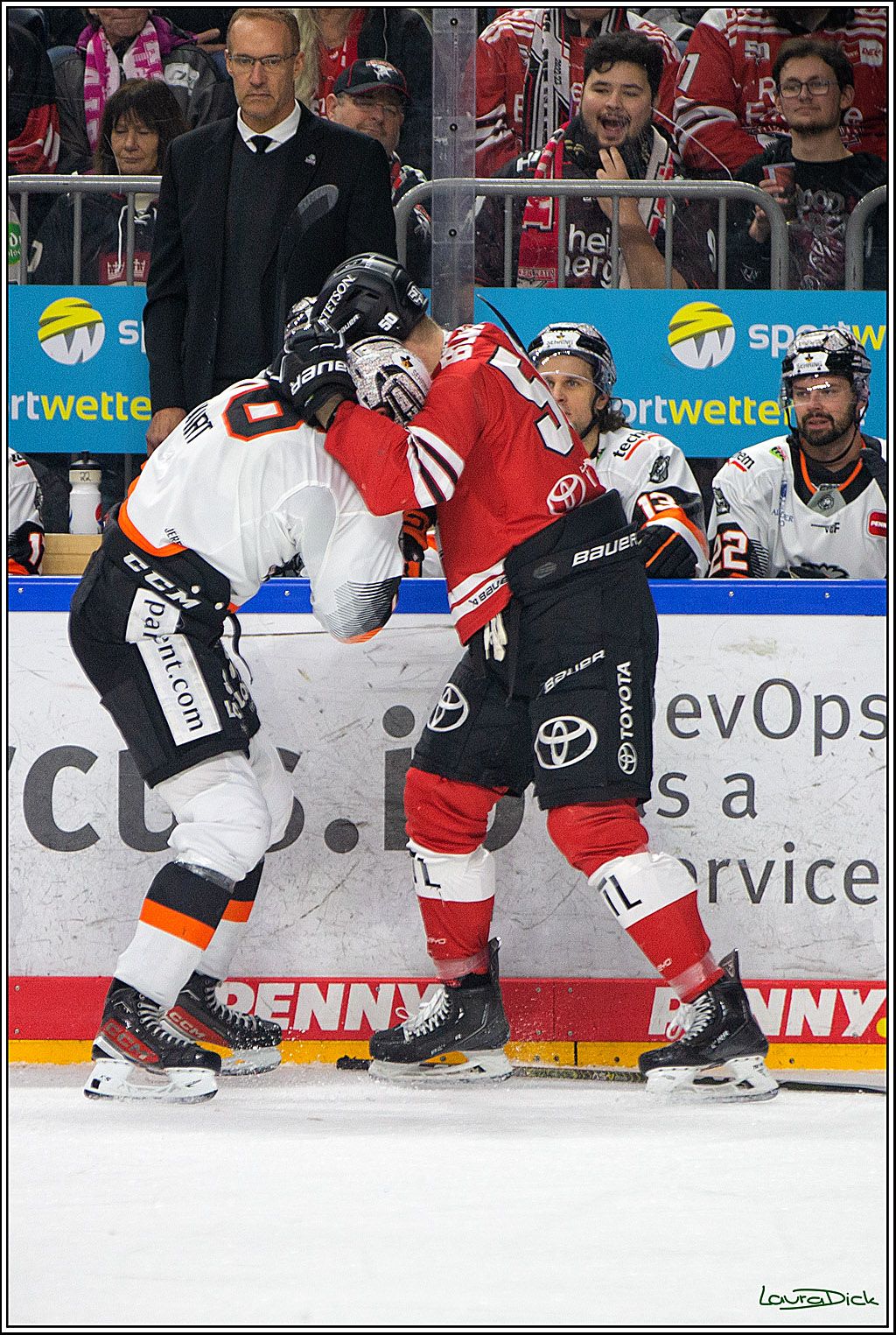 PENNY DEL; Koelner Haie- Loewen Frankfurt; Koeln, 18.12.2022